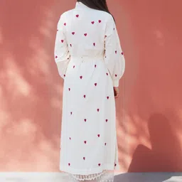 Aaghnya Women Viscose Rayon Embroidered Kurta Sets image 5