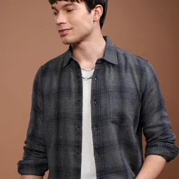 HIGHLANDER Men Slim Fit Cutaway Collar Tartan Checked Cotton Casual Shirt-picture-10