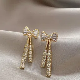 DressBerry Diamond Shaped Drop Earrings-picture-42