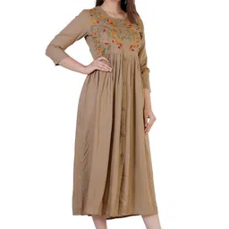 DMP EXPORT Floral Embroidered Fit & Flare Maxi Dress image 2