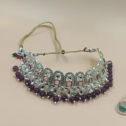 Women Click Gold-Plated Stone-Studded & Beaded Jewellery Set image 4