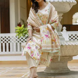 VredeVogel Floral Embroidered Beads And Stones Kurta With Trousers & Dupatta-picture-21