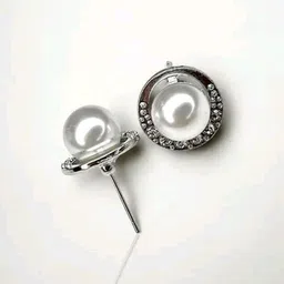 MADDY SPACE Pack Of 2 Contemporary Studs Earrings image 3