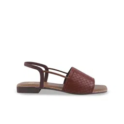 TRYME Women Textured Flatform Backstrap Sandals image 3