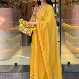 GoSriKi Women Floral Embroidered Kurta with Palazzo & Dupatta image 4