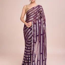 DIVASTRI Striped Embellished Sequinned Pure Georgette Saree image 4