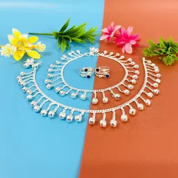 AamNa Enterprises Silver-Plated Stone-Studded & Beaded Jewellery Set image 1