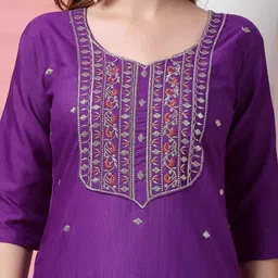 kfashionbfc Women Cotton Blend Kurta Pant Dupatta Set image 3