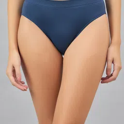 DressBerry Pack Of 3 Seamless Basic Briefs image 2