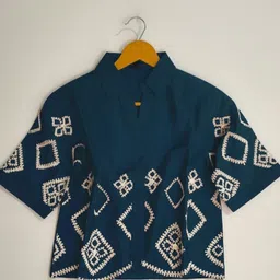 vastrakaala Women Relaxed Fit Fit Embroidered Button Down Collar Casual Shirt image 2