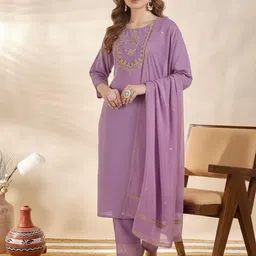 aurbhi Men Viscose Rayon Kurti Pant Dupatta Set image 3