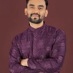 krm Men Embroidered Viscose Rayon Straight Kurta image 4