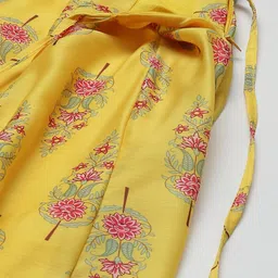 Shae by SASSAFRAS Women Chanderi Printed Lehenga & Crop Top image 2