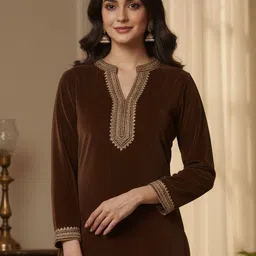 ethnoqu Women Solid, Embroidered Velvet Straight Kurta image 4