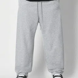 warcourt Men Loose Fit Grey Cotton Blend Trousers-picture-27