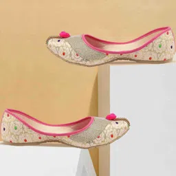 beauty walk Jutis For Women-picture-12