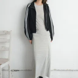THECLASSICTOGS Solid Women Wind Cheater image 3