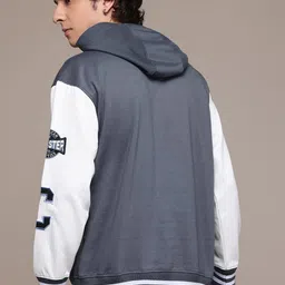 roadster Men Full Sleeve Printed Hooded Sweatshirt image 2