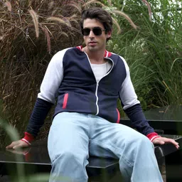 campus sutra Men Colorblock Fleece Jacket-picture-12