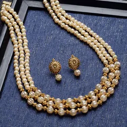 PANASH Women Gold-Plated Off-White Stone & Bead Studded Jewellery Set-picture-24