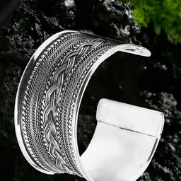Sangria Silver-Plated Oxidised Cuff Bracelet-picture-15