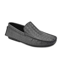 Mast & Harbour Men Textured Loafers image 4