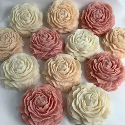 crown's queue Peony Rose Shaped candle in pink Candle-picture-23