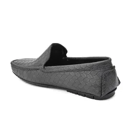 Mast & Harbour Men Textured Loafers image 5