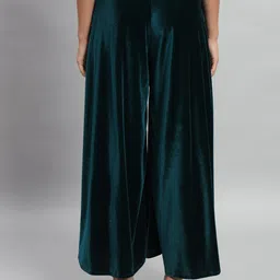 VAARARO Flared Knitted Velvet Palazzo image 4