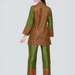 HOUSE OF KIRNA'S WITH LOGO OF HOK Printed Acrylic Shirt With Trousers Co-Ords image 2