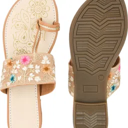 amazing traders Women Flats Sandal image 2
