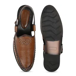 RDXO Men Textured Leather Sandals image 3