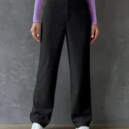 Women Loose Fit Black Lycra Blend Trousers-image-4