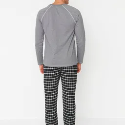 Trendyol Men Charcoal & Black Checked Nightsuit image 5