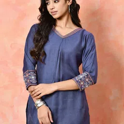 sangria Women Solid Polyester A-line Kurta image 1