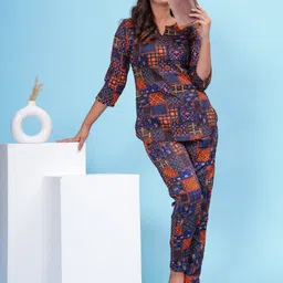 dizon Women Top & Pyjama Set Blue Printed image 5