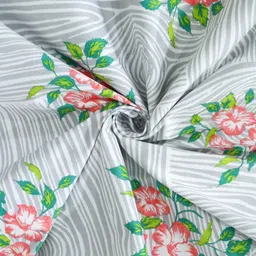 Arrabi Grey & Pink Floral Printed 6-Seater Table Cover image 4