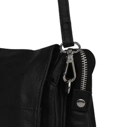 PELLE LUXUR Unisex Black Solid Messenger Bag image 5