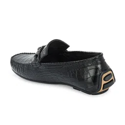 San Frissco Men Textured Lightweight Memory Foam Leather Horsebit Loafers image 4