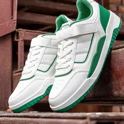 Red Tape Men Perforated Slip Resistant Velcro Sneakers-picture-26