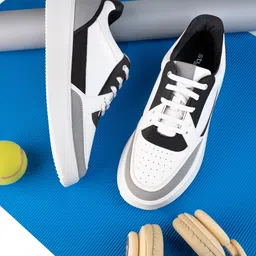 Styli Men White Colourblocked Comfort Insole Contrast Sole Lace-Up Sneakers-picture-23