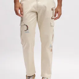Iconic Men Relaxed Fit Mid-Rise Cotton Cargos Trouser-image-12