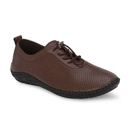 Hitz Men Perforations Lightweight Leather Contrast Sole Sneakers-image-33
