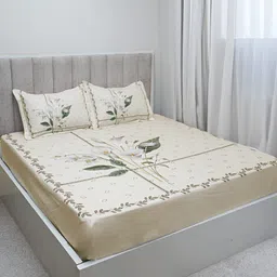 GAPU & BALY Beige Floral Printed 120 TC King Bedsheet with 2 Pillow Covers-image-26