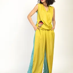 FIRKI Round Neck Sleeveless Top With Trousers-picture-36