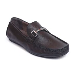 Zoom Shoes Men Textured Lightweight Buckle Detail Leather Loafers-image-12
