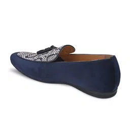 San Frissco Men Animal Skin Printed Loafers image 4