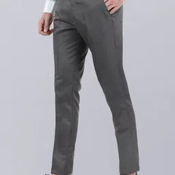VEI SASTRE Men Mid-Rise plain Smart Slim Fit Formal Trousers image 2