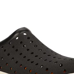 Bata Men Round Toe Slip-On Sneakers image 4