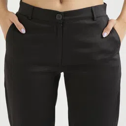 SAADAA Women Relaxed Straight Leg Straight Fit Trousers image 4